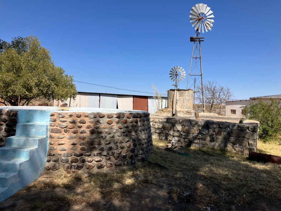4 Bedroom Property for Sale in Vanwyksvlei Northern Cape